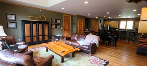 Interior - Spacious 2-bedroom Ski in/Ski out condo in beautiful Big Sky, Montana. (Big Sky)