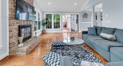Elegant Home- City View/IAD Airport/Prime Location