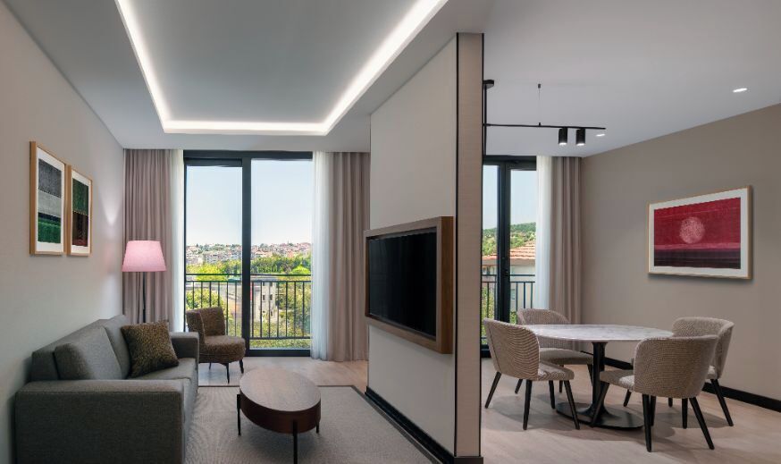 Suite, vue colline, en angle