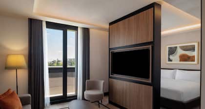 Altunizade Suites Istanbul, Curio Collection by Hilton