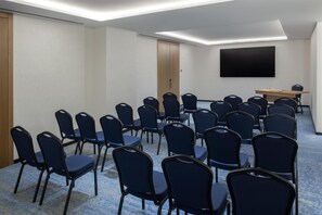 Meeting facility - Altunizade Suites Istanbul, Curio Collection by Hilton (Istanbul)
