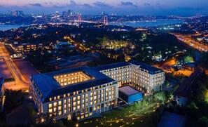 Exterior - Altunizade Suites Istanbul, Curio Collection by Hilton (Istanbul)