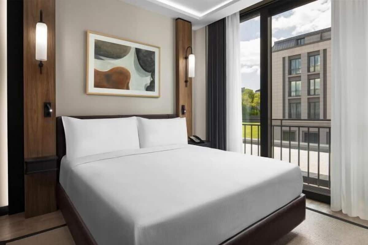 Minibar, in-room safe, blackout drapes, soundproofing