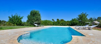 Giada Country House, villa with exclusive pool 5 min. from the sea. 