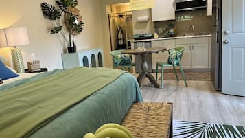 1 多间卧室、熨斗/熨衣板、WiFi、床单
