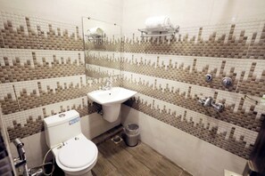 King AC Suite | Bathroom - Hotel Bhagyaraj Palace Keshavpuram (Kanpur)