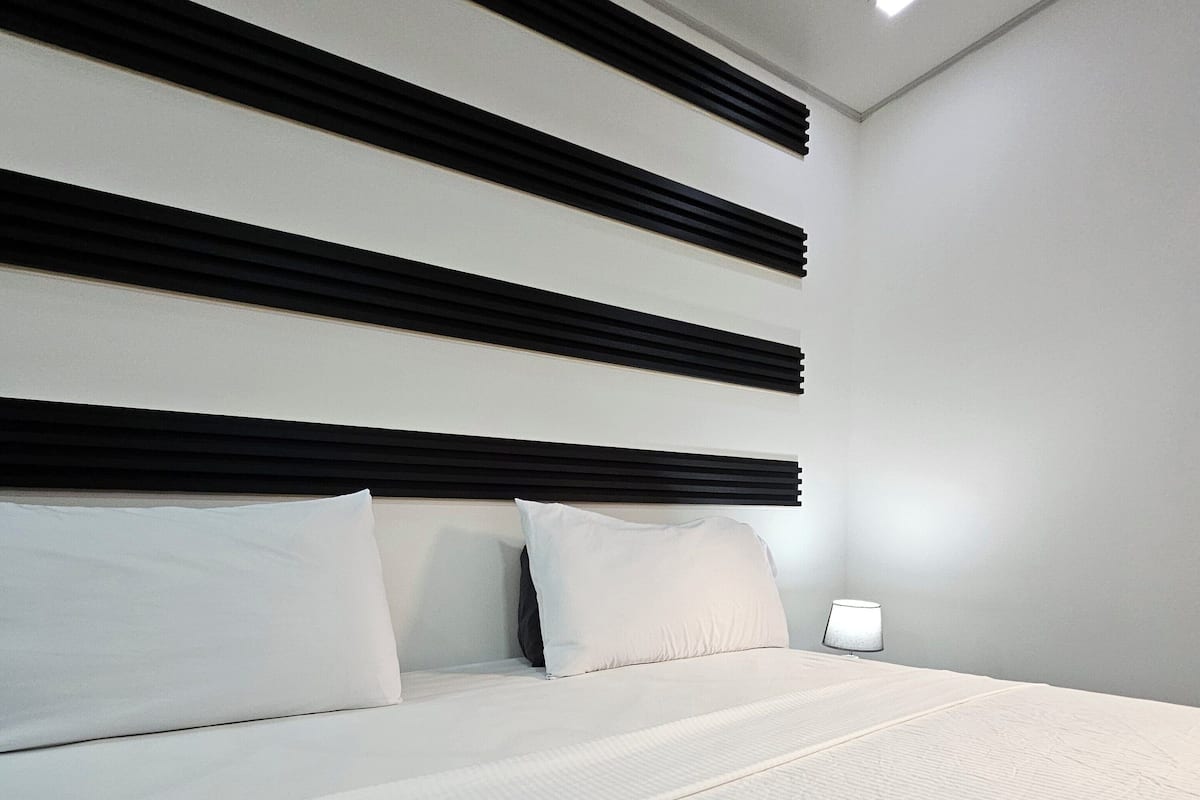 Room | 1 bedroom, in-room safe, individually furnished, blackout curtains