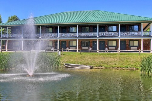 Cozy studio in charming Bellaire with AC, WiFi