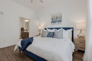 2 chambres, fer et planche à repasser, Wi-Fi, draps fournis