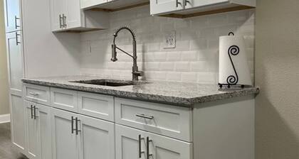 Modern Lauderhill Condo/ Private Room and Bathroom