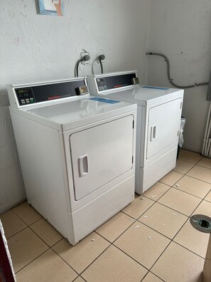 Interior - Modern Lauderhill Condo/ Private Room and Bathroom (Lauderdale Lakes)