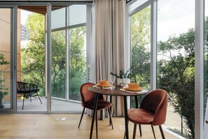 apartman, erkély (204) | Nappalirész