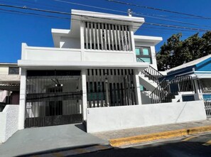 Exterior - Stylish II 3 BR by Loiza St. / Ocean Park Beach (San Juan)