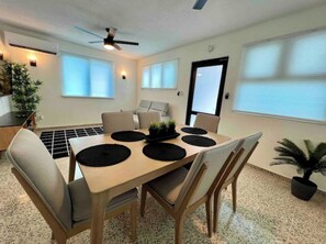 Dining - Stylish II 3 BR by Loiza St. / Ocean Park Beach (San Juan)