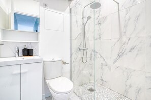 Hair dryer, towels, toilet paper - Apartment near Porte d'Italie (Ivry-sur-Seine)