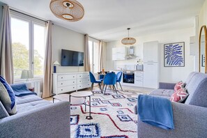 TV - Apartment near Porte d'Italie (Ivry-sur-Seine)