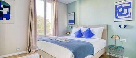 1 bedroom, desk, iron/ironing board, WiFi