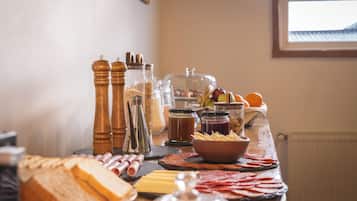 Desayuno de cocina local incluido todos los días