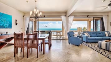 Comfort-Apartment | 3 Schlafzimmer, Zimmersafe, Schreibtisch, laptopgeeigneter Arbeitsplatz