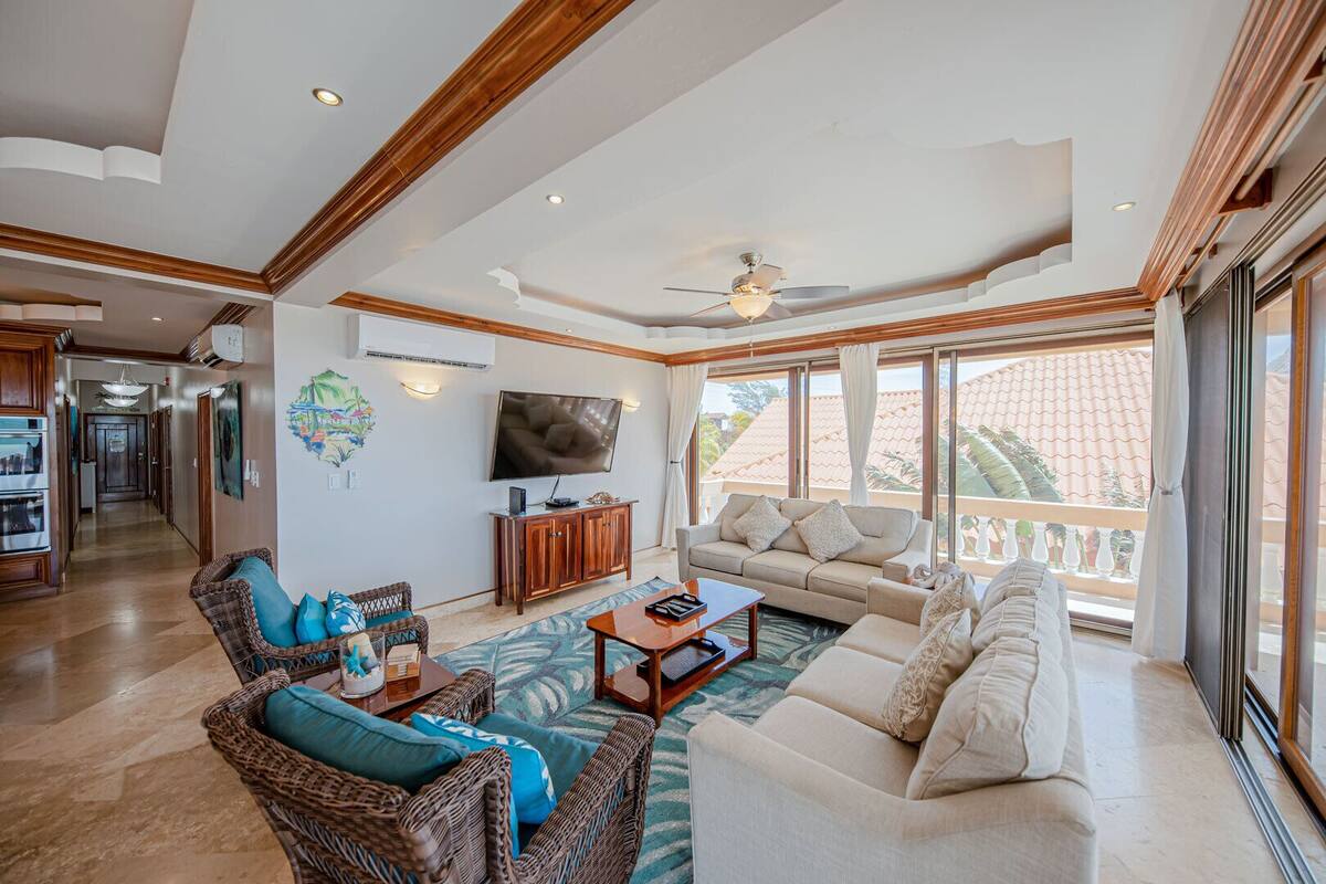 Superior Suite, 3 Bedrooms, Non Smoking | 3 bedrooms, in-room safe, desk, laptop workspace