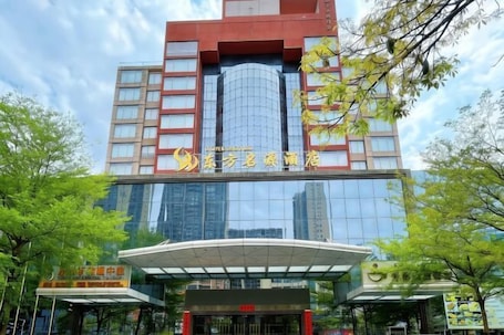 Exterior. Dongfang Mingyuan Hotel
