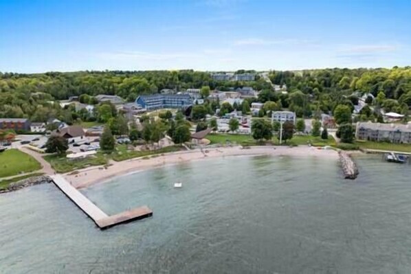 Solstolar och strandhanddukar
