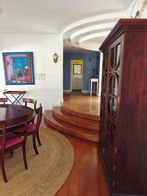 Dining - Villa Ananda: Luxury Villa in Tobago (Patience Hill)