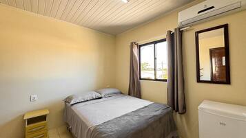 Soundproofing, free WiFi, bed sheets