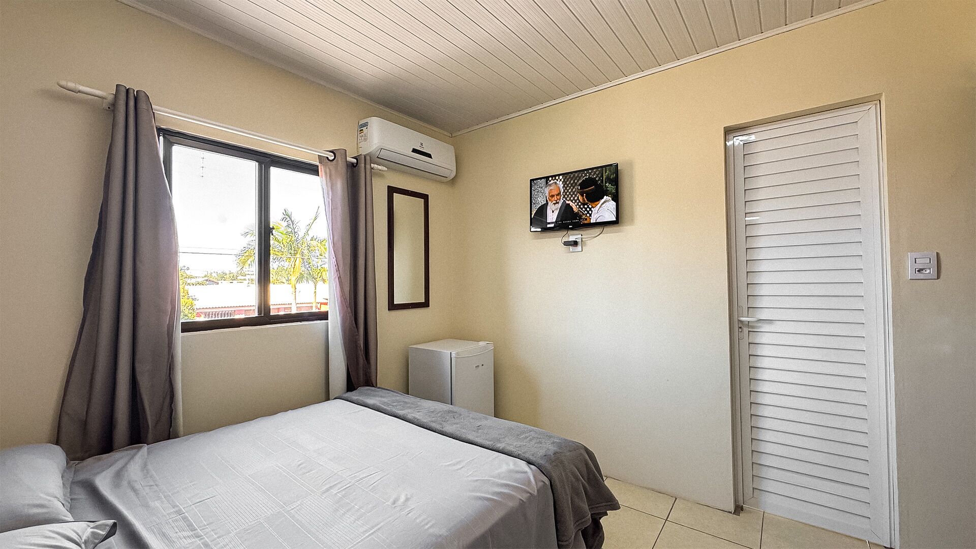 Quarto família | Quartos à prova de som, Wi-Fi de cortesia, roupa de cama