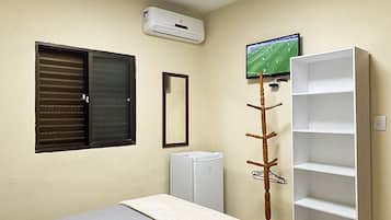 Soundproofing, free WiFi, bed sheets