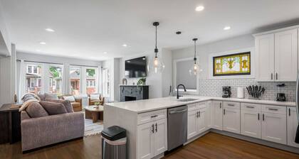 NEW! Large/Beautiful Home with 6BDS/4BTH + Garage!