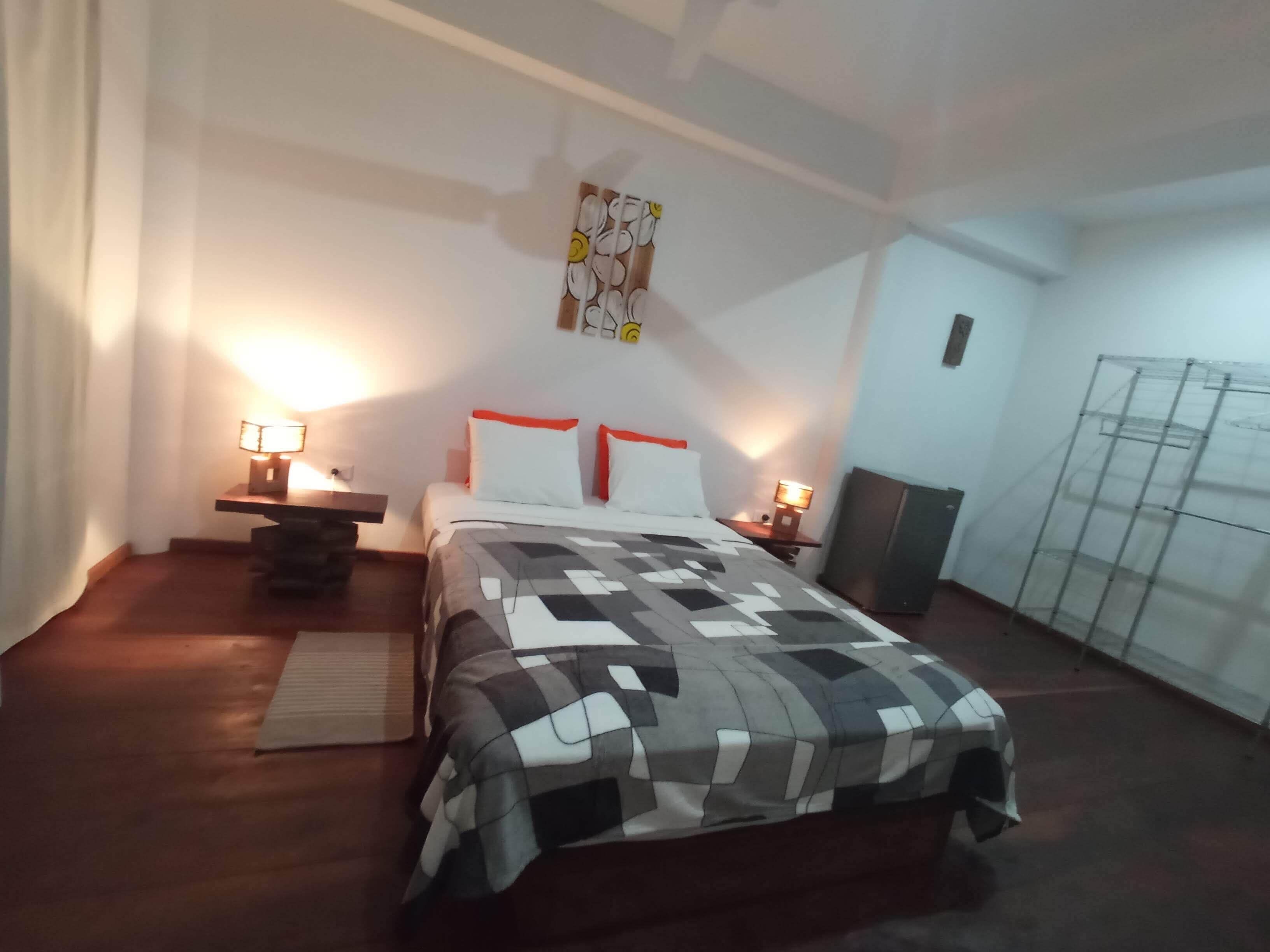 Comfort Double Room, Courtyard View | Laptop workspace, soundproofing, WiFi (free)