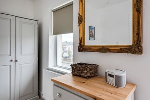 Interior - 3 Bedrooms House with Private Parking- Florence of Oxford (Oxford)