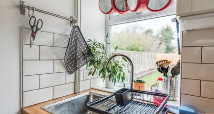 3 Bedrooms House with Private Parking- Florence of Oxford