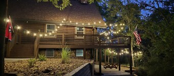 Cozy log cabin, 25 mins to Broadway