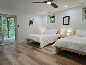 4 bedrooms, desk, iron/ironing board, free WiFi