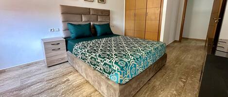 1 bedroom, WiFi, bed sheets