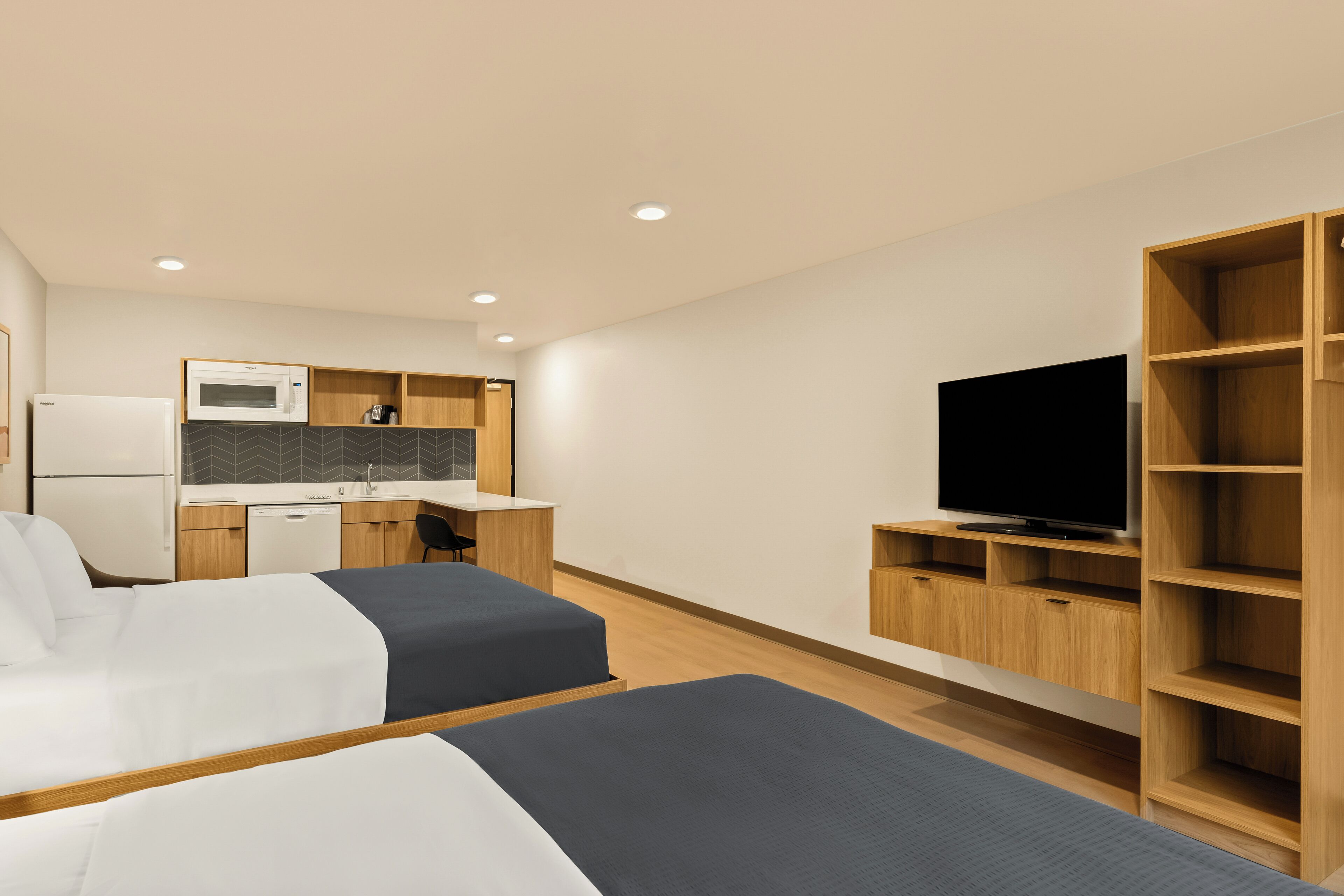 Studio Suite, 2 Queen Beds | Laptop workspace, free WiFi, bed sheets