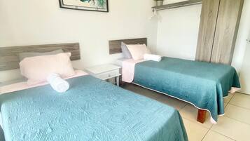 3 sovrum, skrivbord, strykjärn/strykbräda och gratis wi-fi