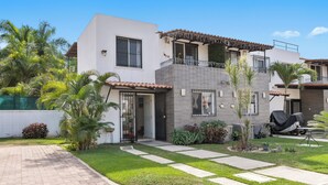 Unclassified image, 4 of 36, button - Modern Pool Side, 3 Bdrm House With Parking (Puerto Vallarta)