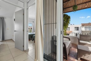 3 bedrooms, desk, iron/ironing board, free WiFi - Modern Pool Side, 3 Bdrm House With Parking (Puerto Vallarta)