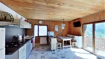 Refrigerador, microondas, horno y lavavajillas