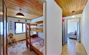2 camere, una scrivania, ferro/asse da stiro, Wi-Fi