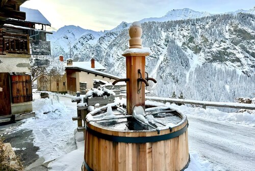 Casa-La Fuste, centre Saint-Véran, ski au pied