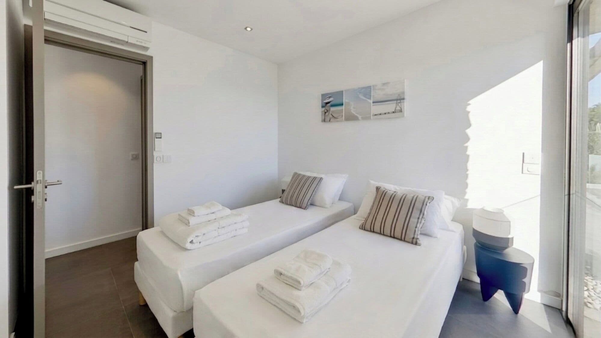 3 bedrooms, iron/ironing board, WiFi