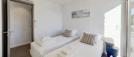 3 habitaciones, tabla de planchar con plancha y wifi