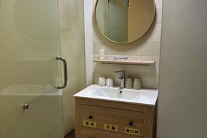 Bathroom - Renyi Business Hotel (Ningbo)