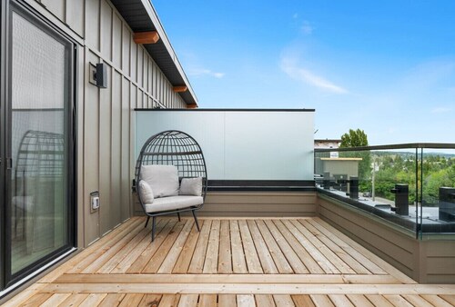 Alpine Hideaway | Foosball | Fireplace | Central