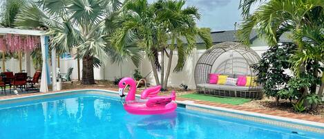 Piscine extérieure, piscine chauffée