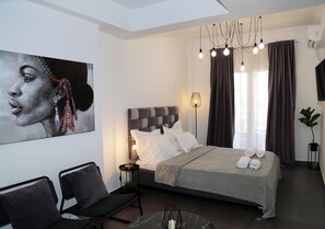 1 bedroom, iron/ironing board, WiFi, bed sheets - SWEET Monastiraki House 1 - modern, central, vibrant (Athina)